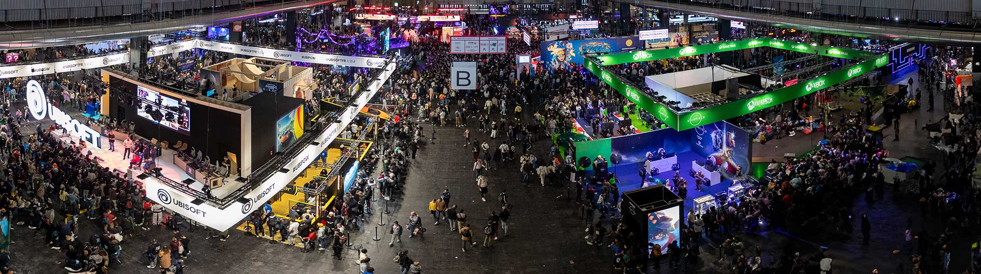 Une photo vue de haut de tout le salon Paris Game Week