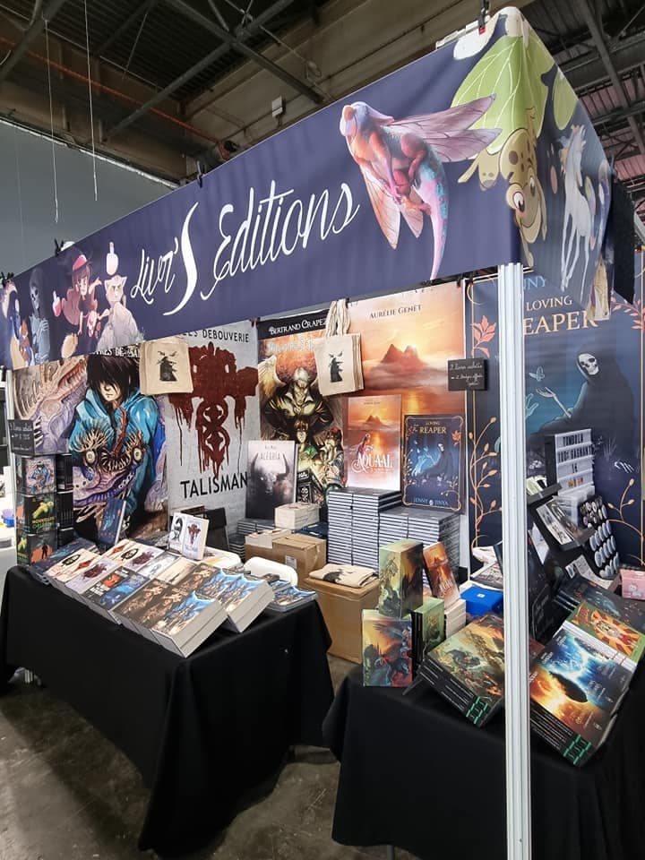 image Vente de livres et séances de dédicaces